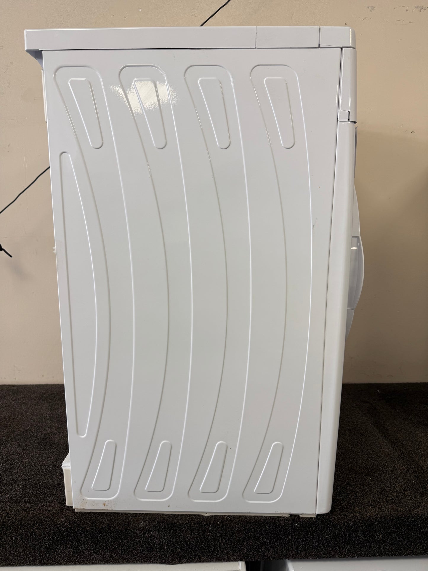 Logik 8kg Heat Pump Tumble Dryer